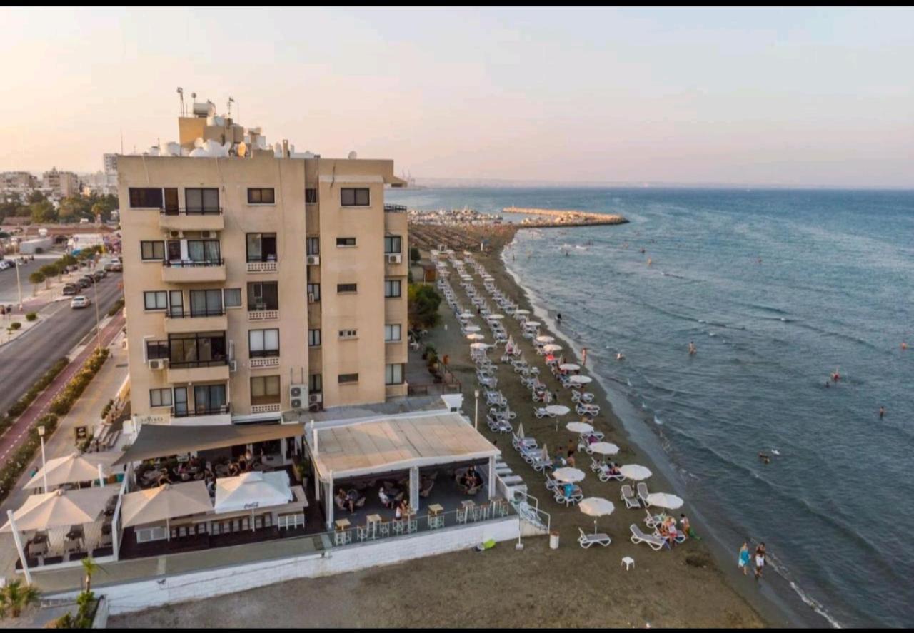 Bettys 1Br Seafront Apt ลาร์นาคา ภายนอก รูปภาพ